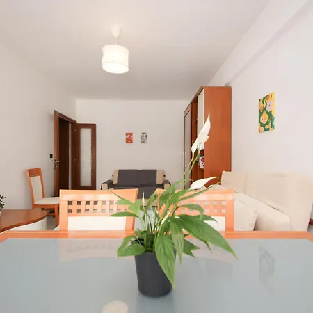 Alsettimo By Ghor Apartman